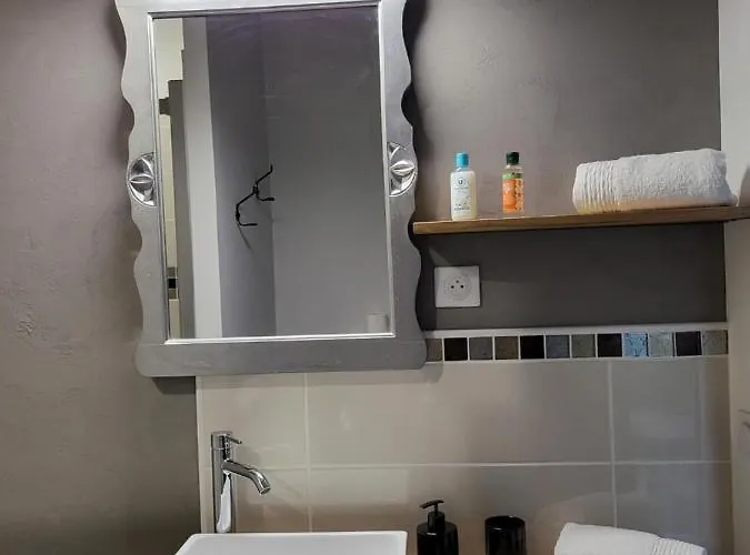 Pensión Au Clos Des Dély - D Hôtes Référence Climatisée 3*