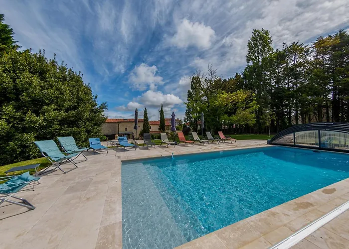 Pensión Au Clos Des Dély - D Hôtes Référence Climatisée 3*